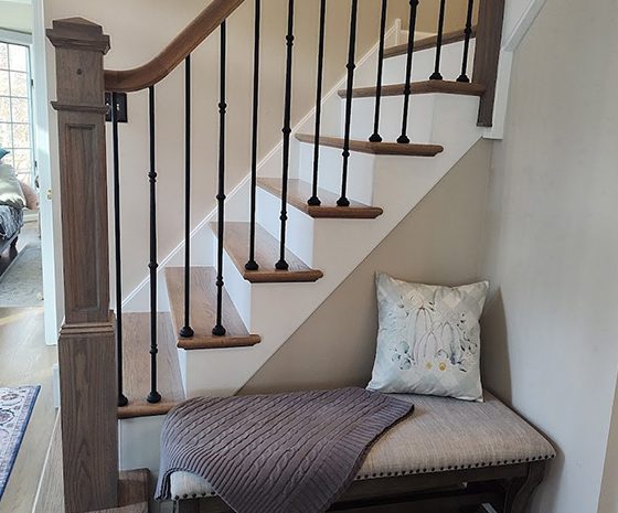 Shamong stairs & railing refinished & decorated570x465