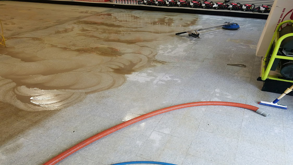 "Steam rinsing" VCT floors in south jersey