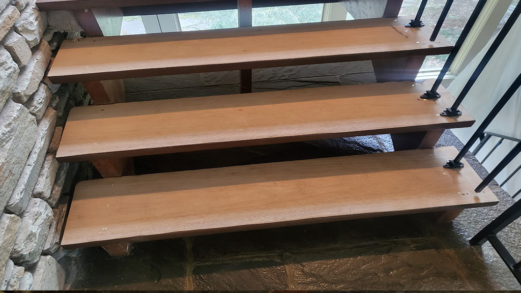 resanding mahogany floating stairs to remove horrible staining and edger waves (digs)