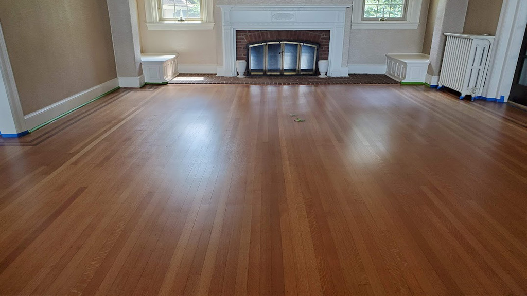 riverton-quartersawn-red-oak-livingroom-refinished1024x576