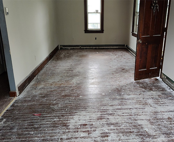 Roebling pine floor before refinishing 57- x 465
