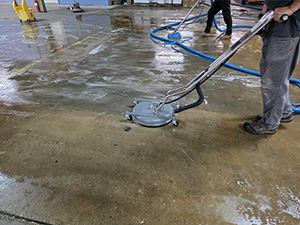 Industrial Concrete Floor Steam cleaning 300 x 225