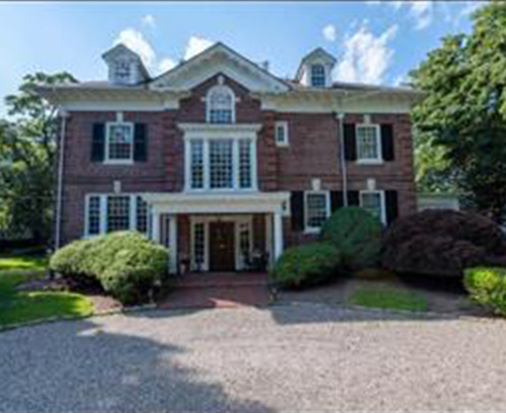 Bank Ave Mansion Makeover